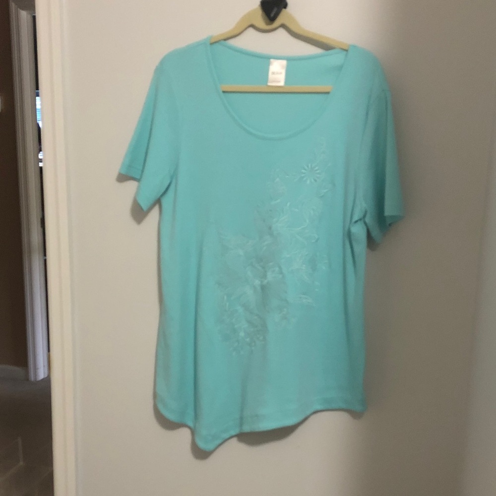Blair Short Sleeve Scoop Neck Top in Aqua with Floral Embroidery